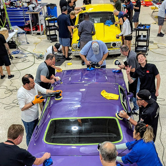 Clase de Car Candy/RUPES en el American Muscle Car Museum, 10 de octubre de 2025